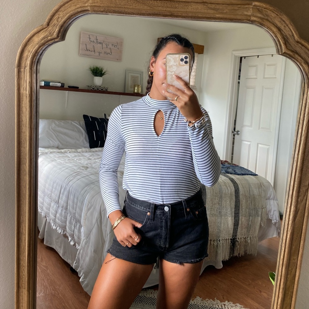 American Eagle Striped Keyhole Longsleeve